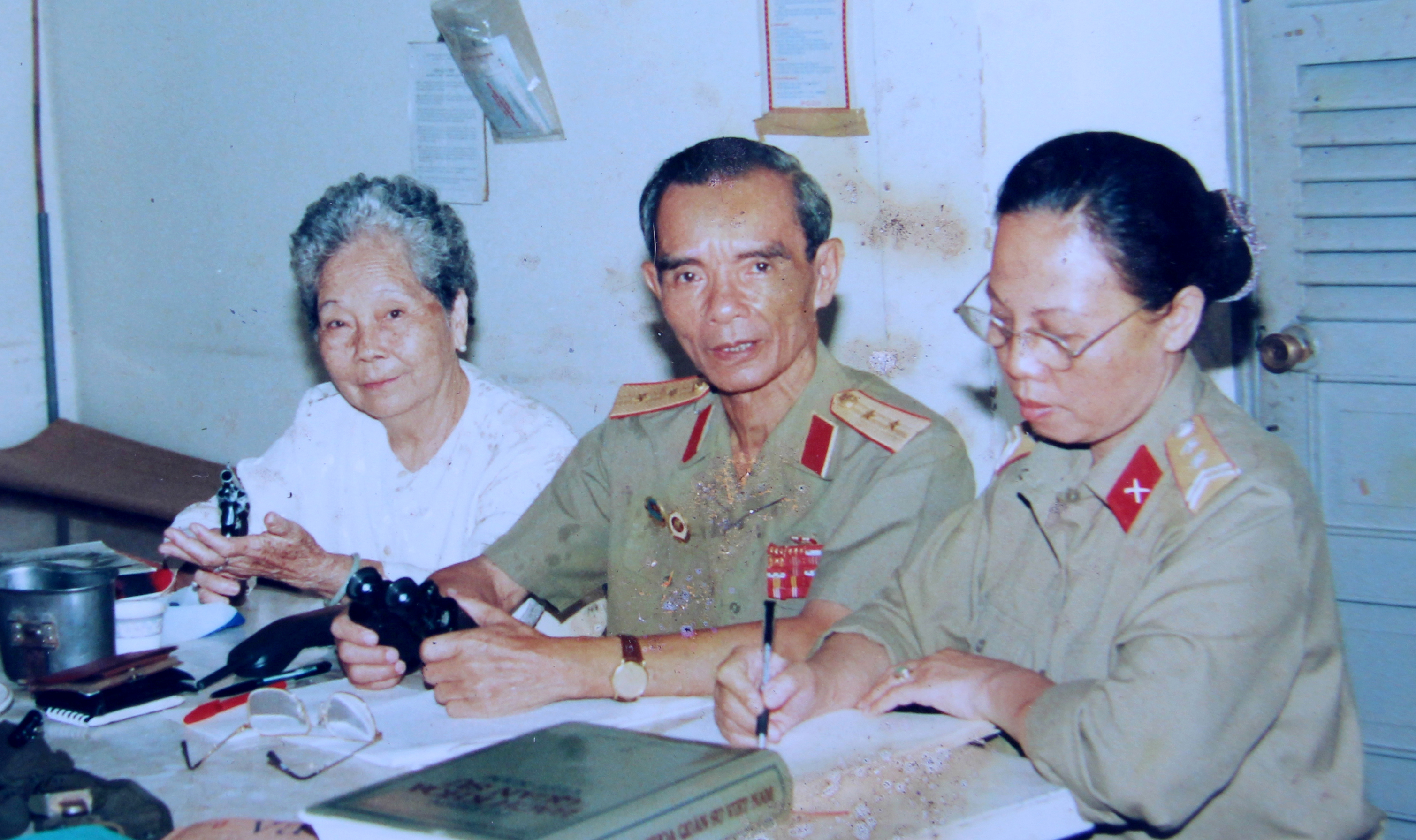 Chị Hằng “kỷ vật”